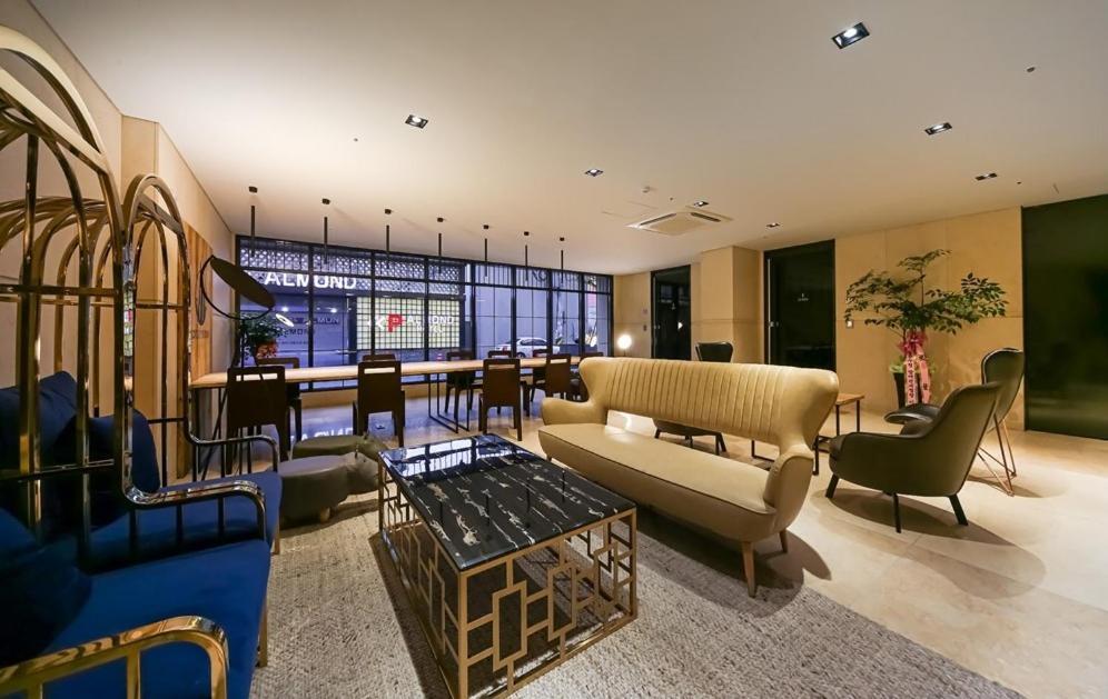 Yeoubi Hotel Changwon Exterior foto